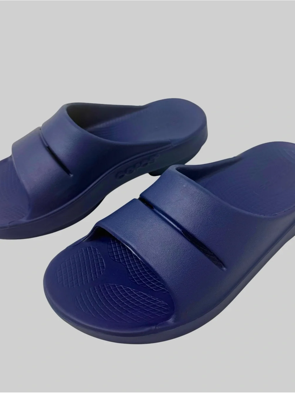 Oofos Ooahh Women’s Size 7 Navy Blue Slide Sandals Recovery Comfort shoes
